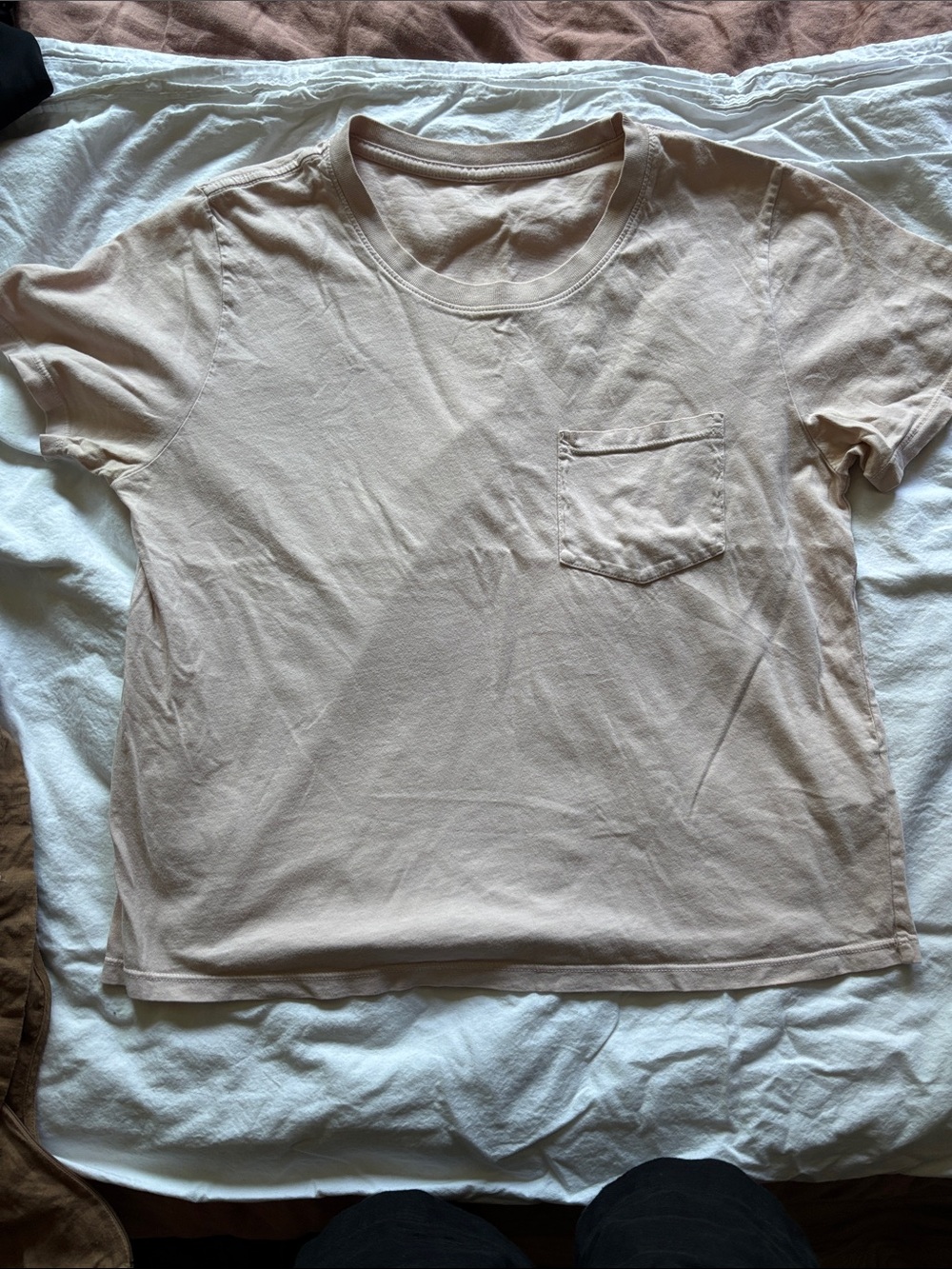 Everlane Men's Short-Sleeve Pocket Tee in Pale Beige